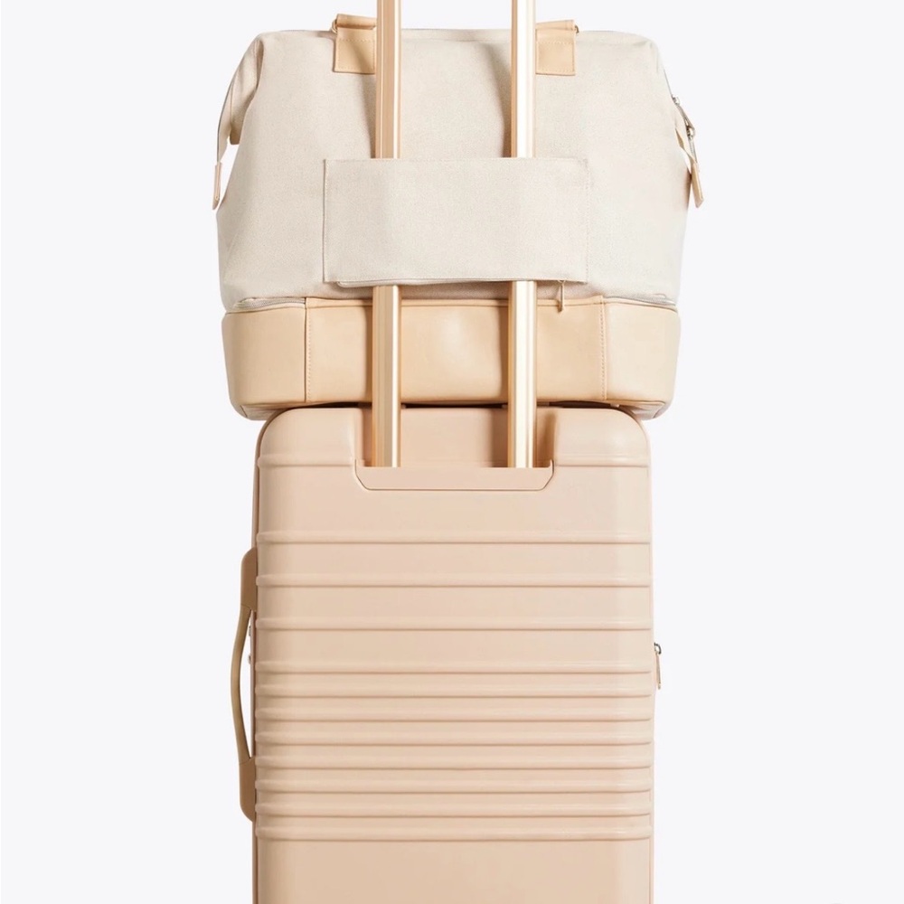 BEIS Mini Weekender Cream and Tan Canvas Bag - Picture 4 of 15